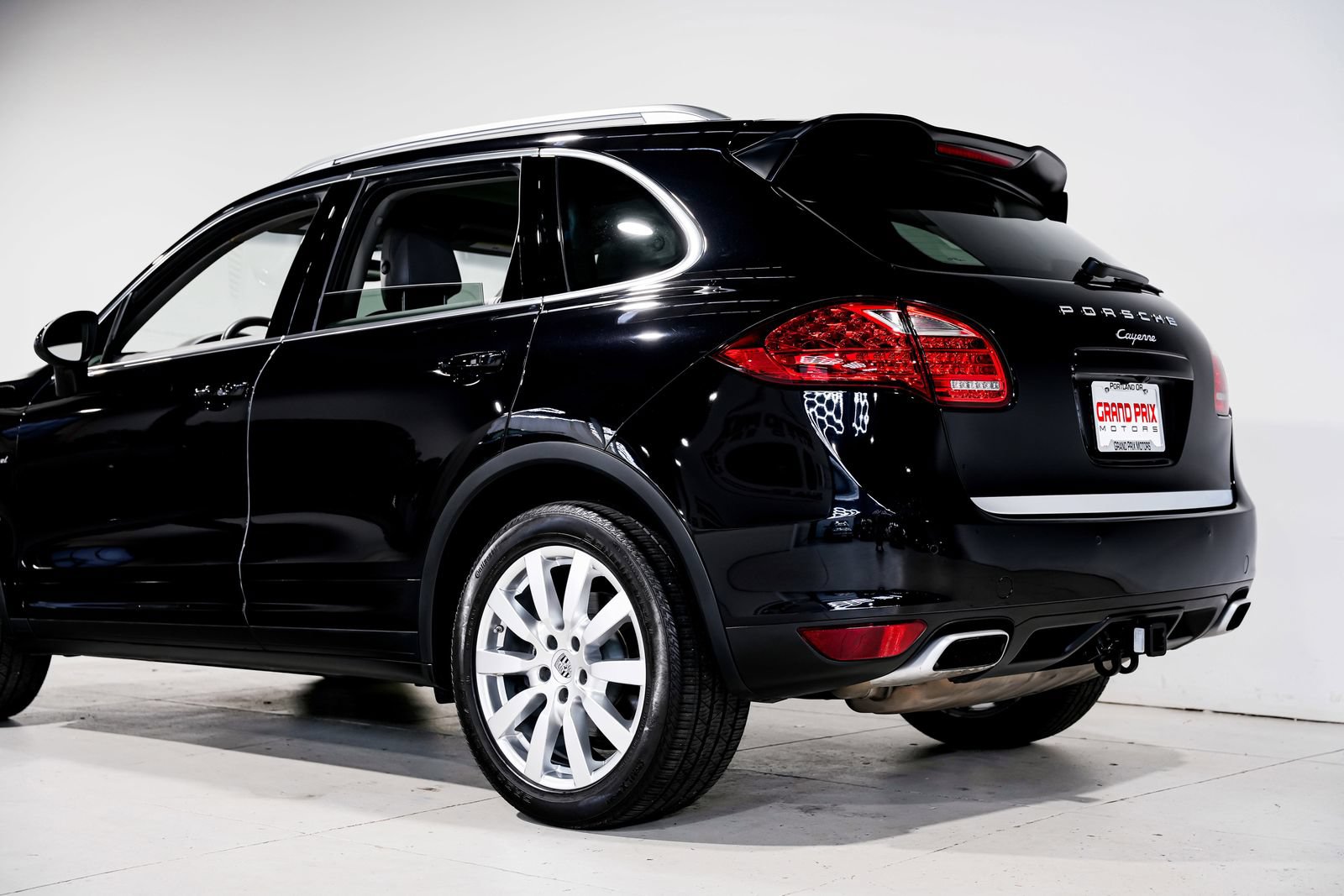 Used 2013 Porsche Cayenne Diesel AWD/4WD image 41