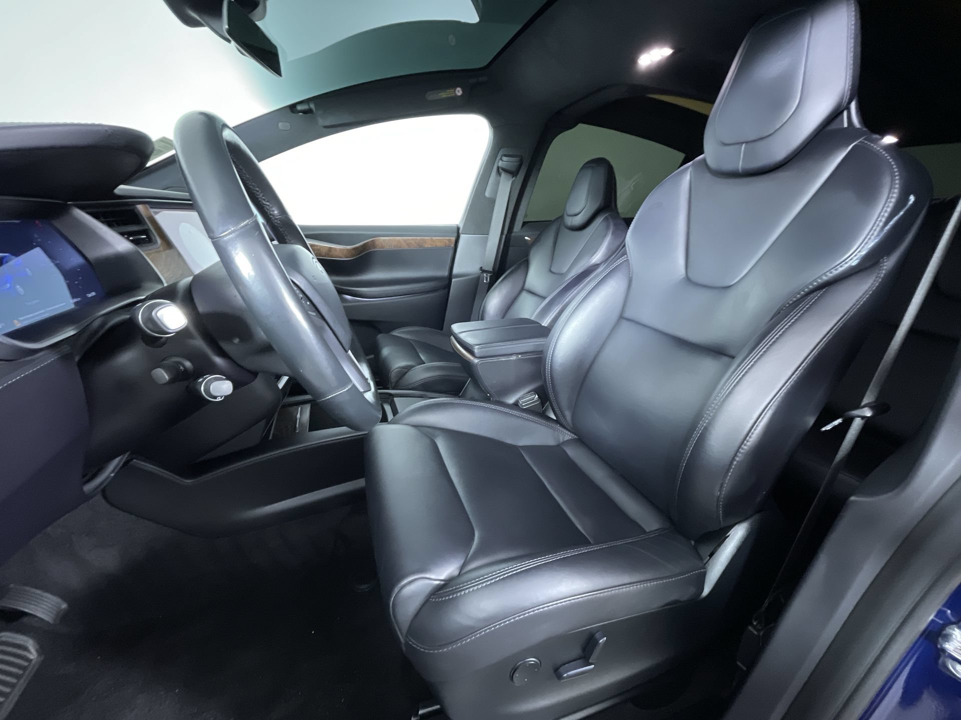 Used 2018 Tesla Model X 75D AWD/4WD image 15