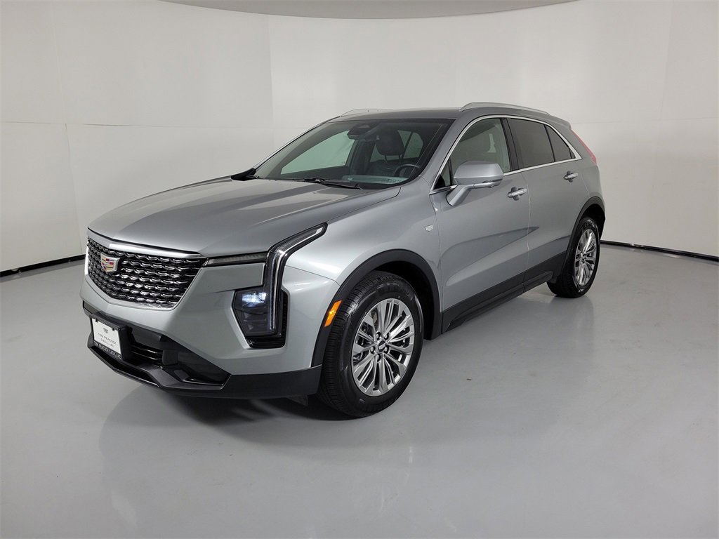 Certified 2025 Cadillac XT4 Premium Luxury image 2