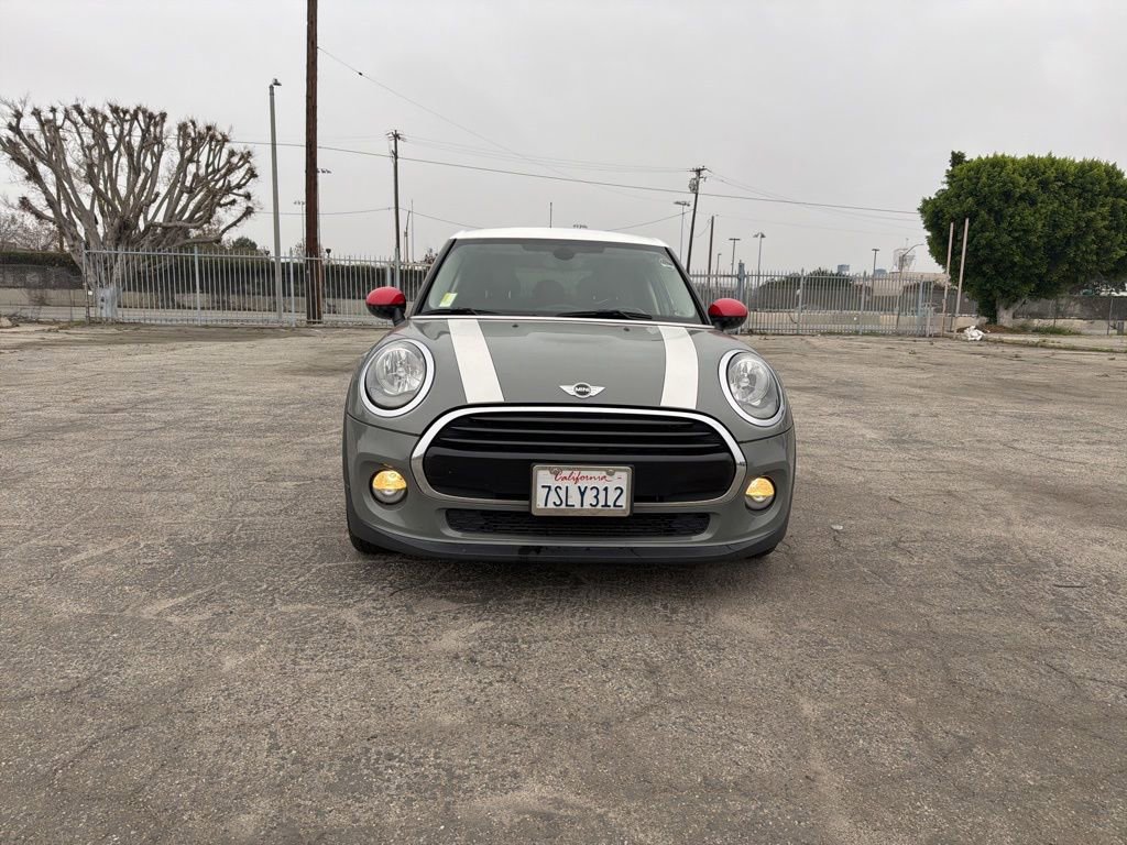 Used 2016 MINI Cooper 4-Door Hardtop image 8