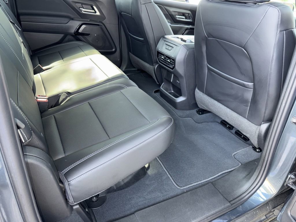 Used 2025 Chevrolet Silverado EV LT AWD/4WD image 30