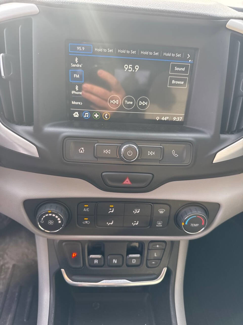 Used 2018 GMC Terrain SLE image 11