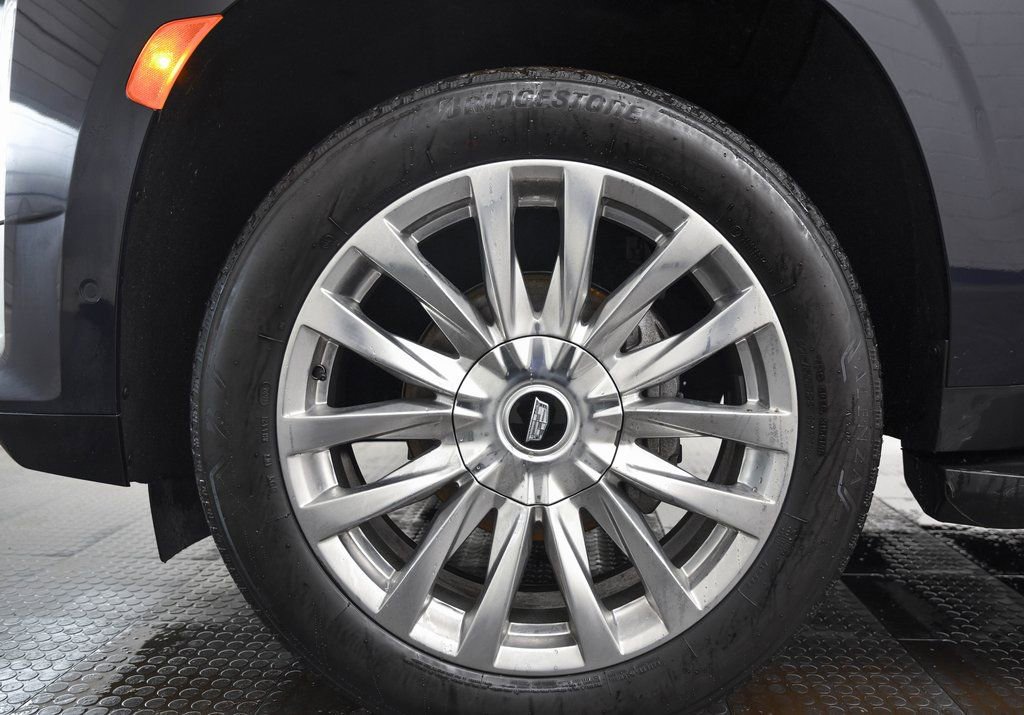 Used 2024 Cadillac Escalade ESV Premium Luxury image 7