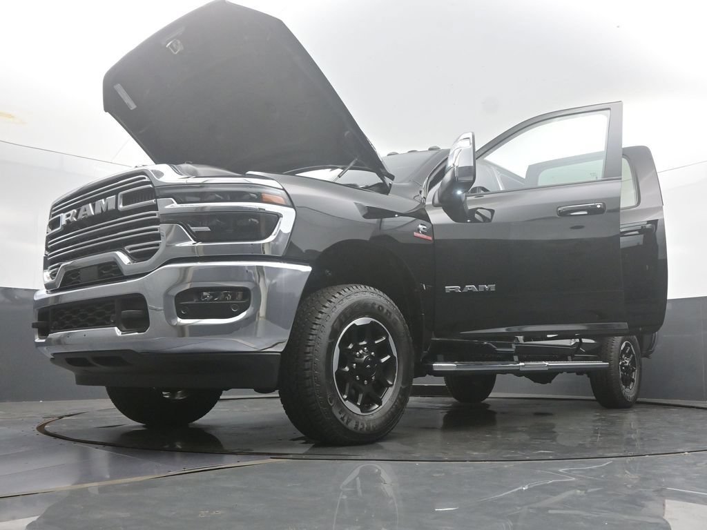 Used 2025 RAM 2500 Laramie AWD/4WD image 81
