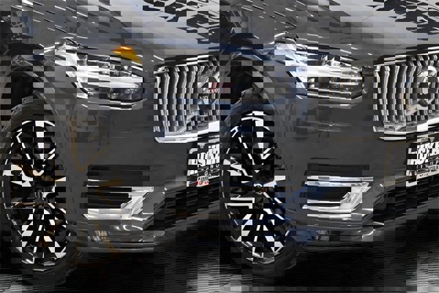 Used 2024 Volvo XC90 B6 Plus image 15