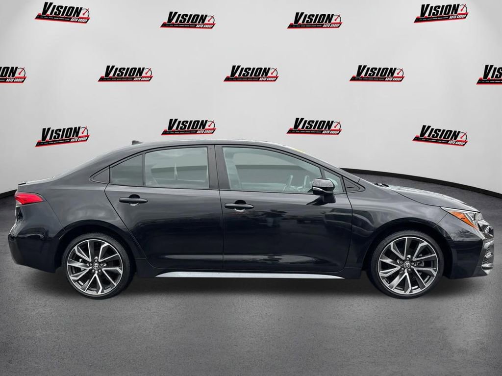Used 2022 Toyota Corolla SE image 4