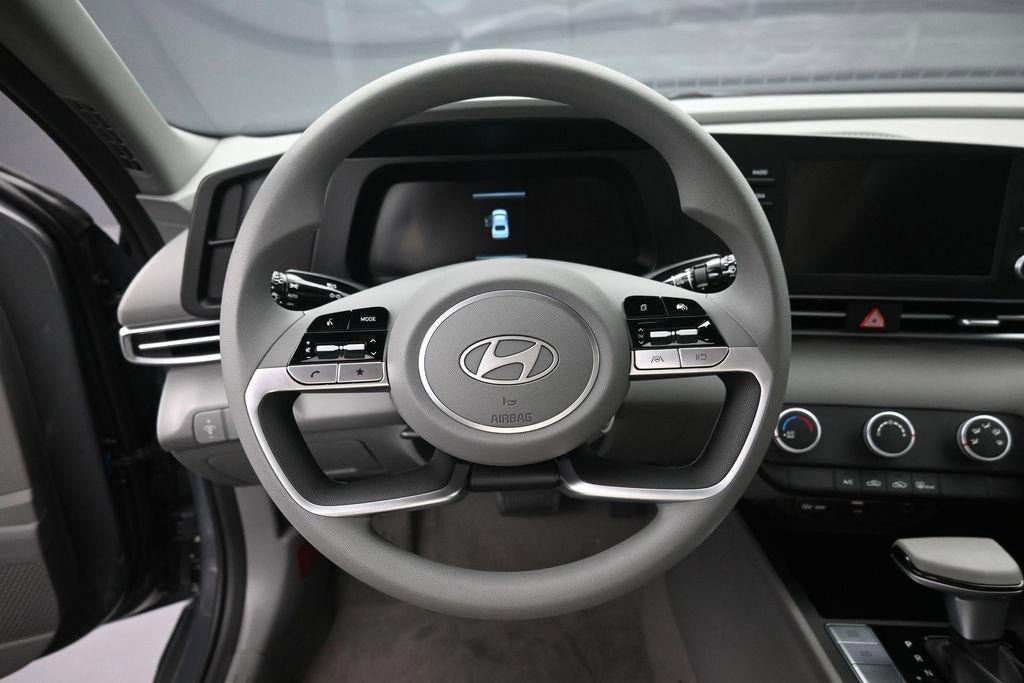 New 2026 Hyundai Elantra SE FWD image 21
