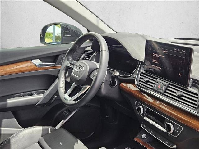 Used 2023 Audi Q5 e Premium AWD/4WD image 9