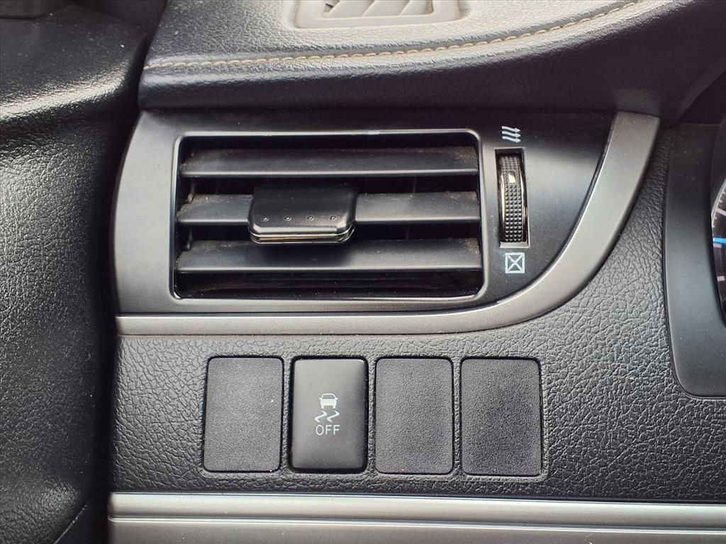 Used 2014 Toyota Camry SE image 27