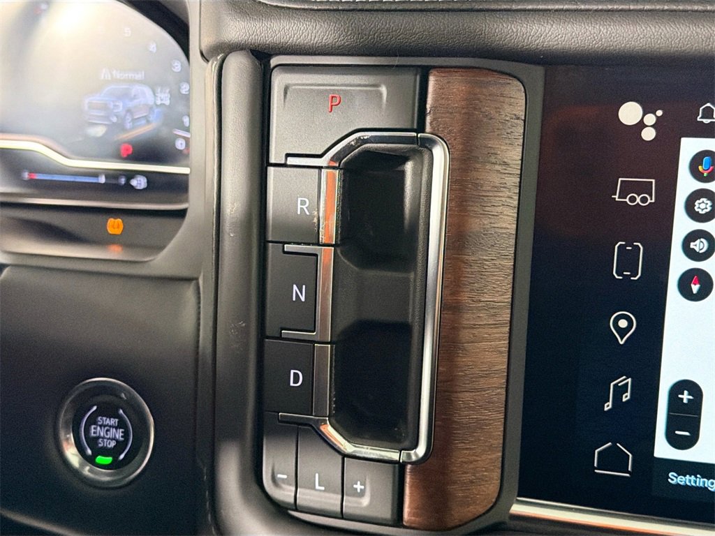 Used 2023 GMC Yukon Denali Ultimate image 16