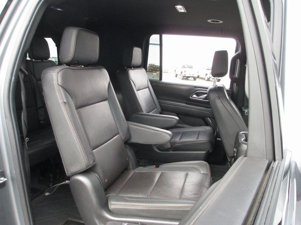 Used 2022 Chevrolet Suburban High Country w/ LPO, Illumination Package image 21