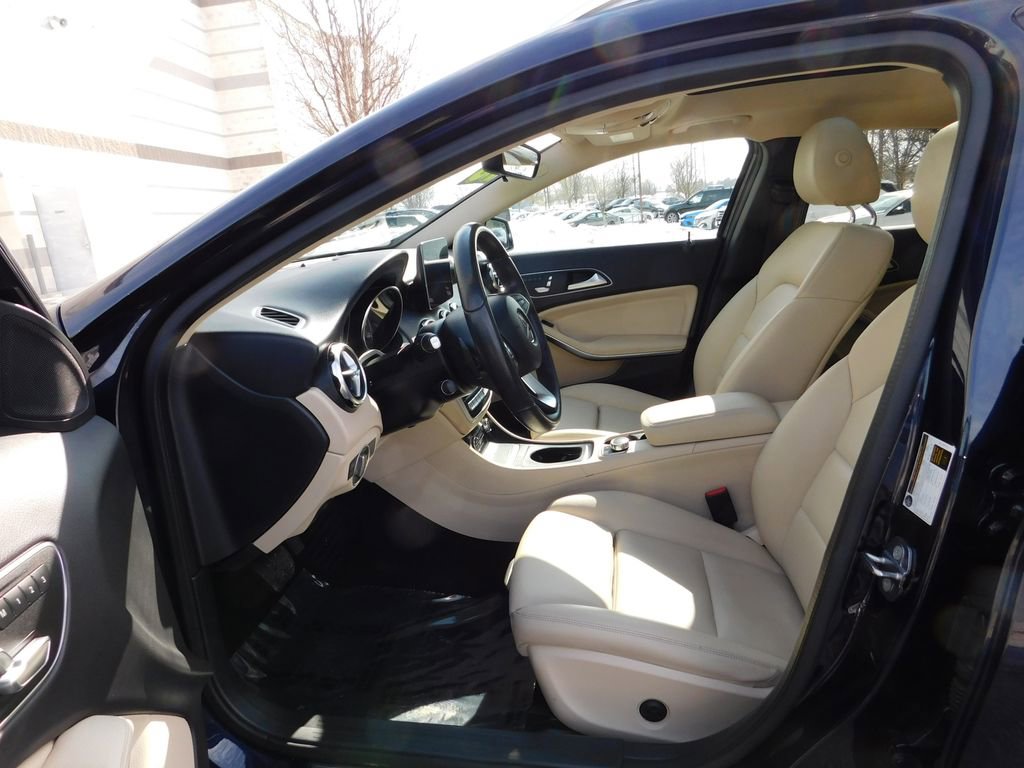 Used 2018 Mercedes-Benz GLA 250 4MATIC image 19