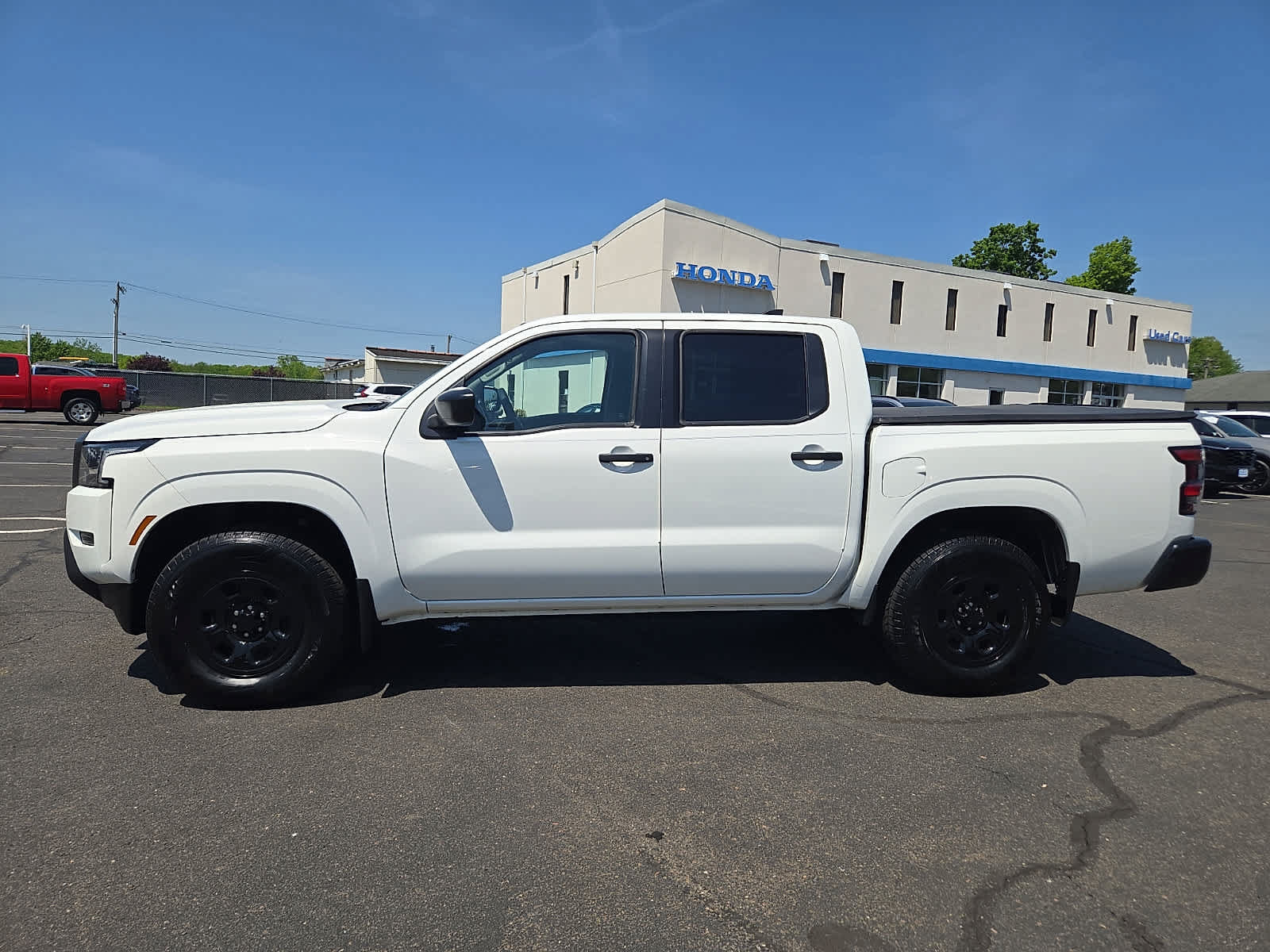 Used 2022 Nissan Frontier S AWD/4WD image 8
