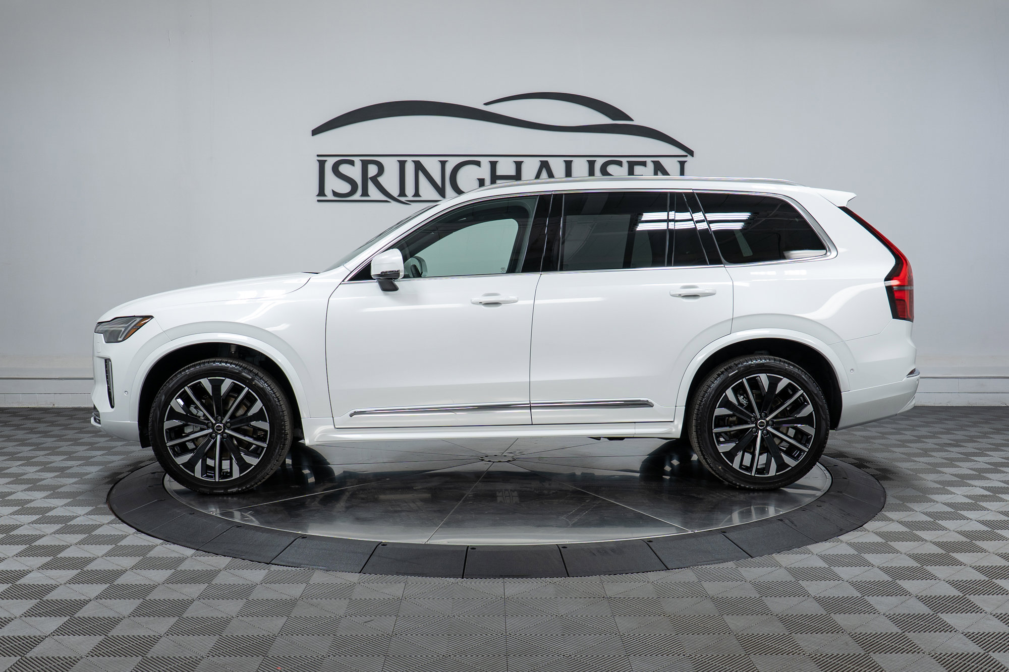 New 2026 Volvo XC90 B6 Plus w/ Protection Package Premier image 8