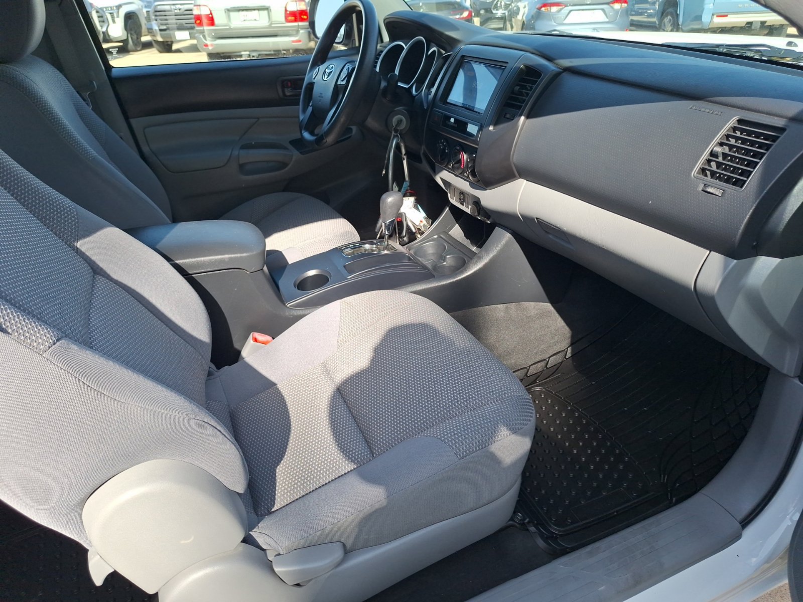 Used 2015 Toyota Tacoma 2WD Access Cab image 32