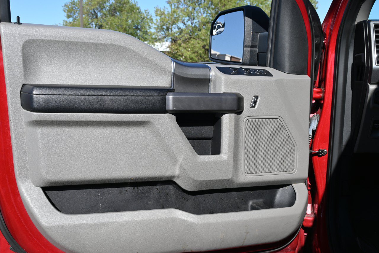 Used 2020 Ford F150 XLT w/ Equipment Group 302A Luxury AWD/4WD image 19
