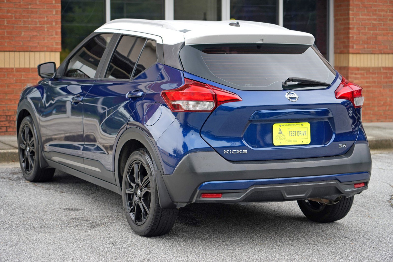 Used 2019 Nissan Kicks SR w/ SR Premium Package FWD image 42