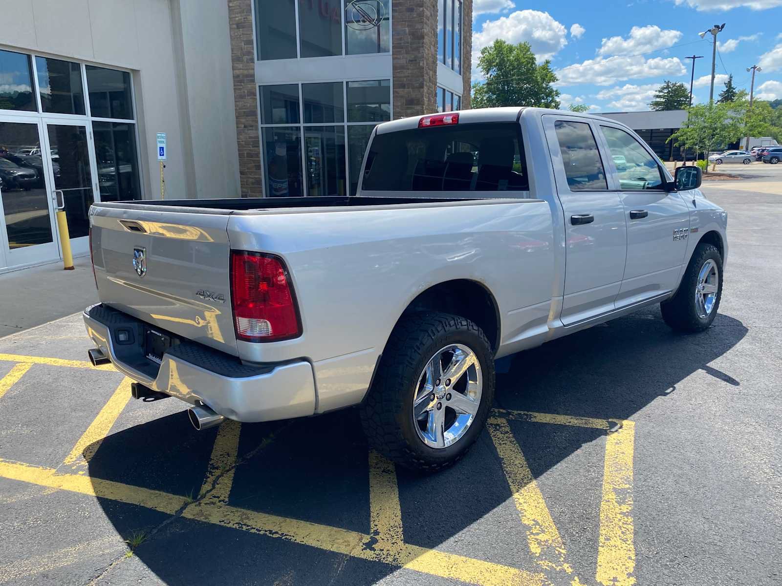 Used 2013 RAM 1500 Express AWD/4WD image 4