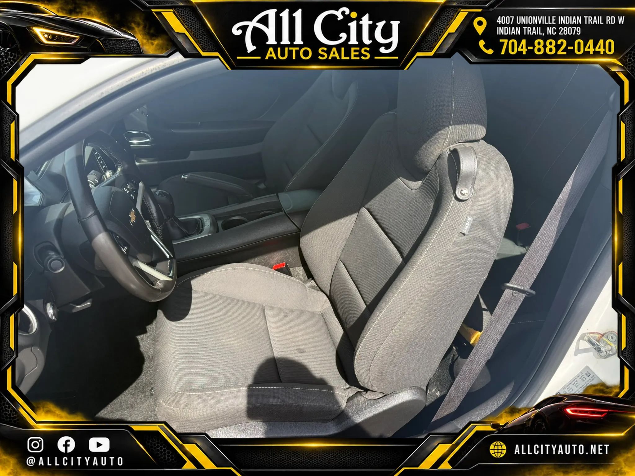 Used 2013 Chevrolet Camaro LT RWD image 11
