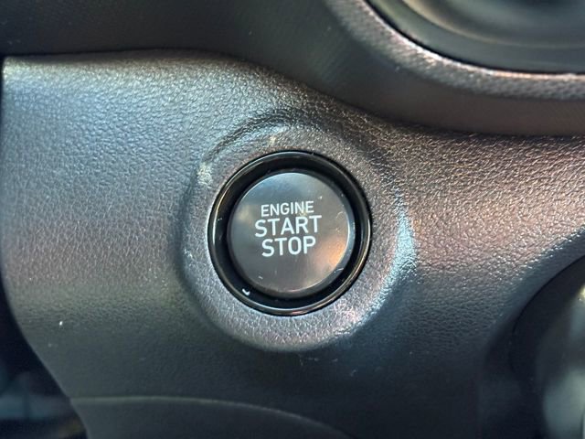 Used 2023 Hyundai Venue Limited image 18