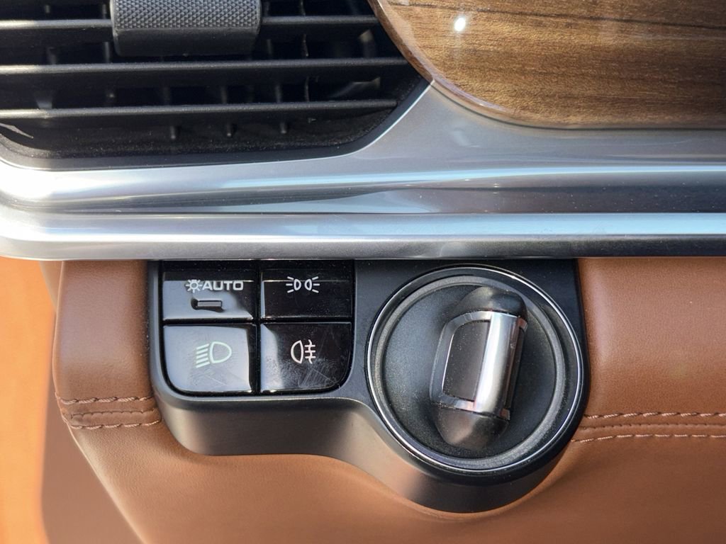 Used 2018 Porsche Panamera Turbo w/ Premium Package Plus image 35