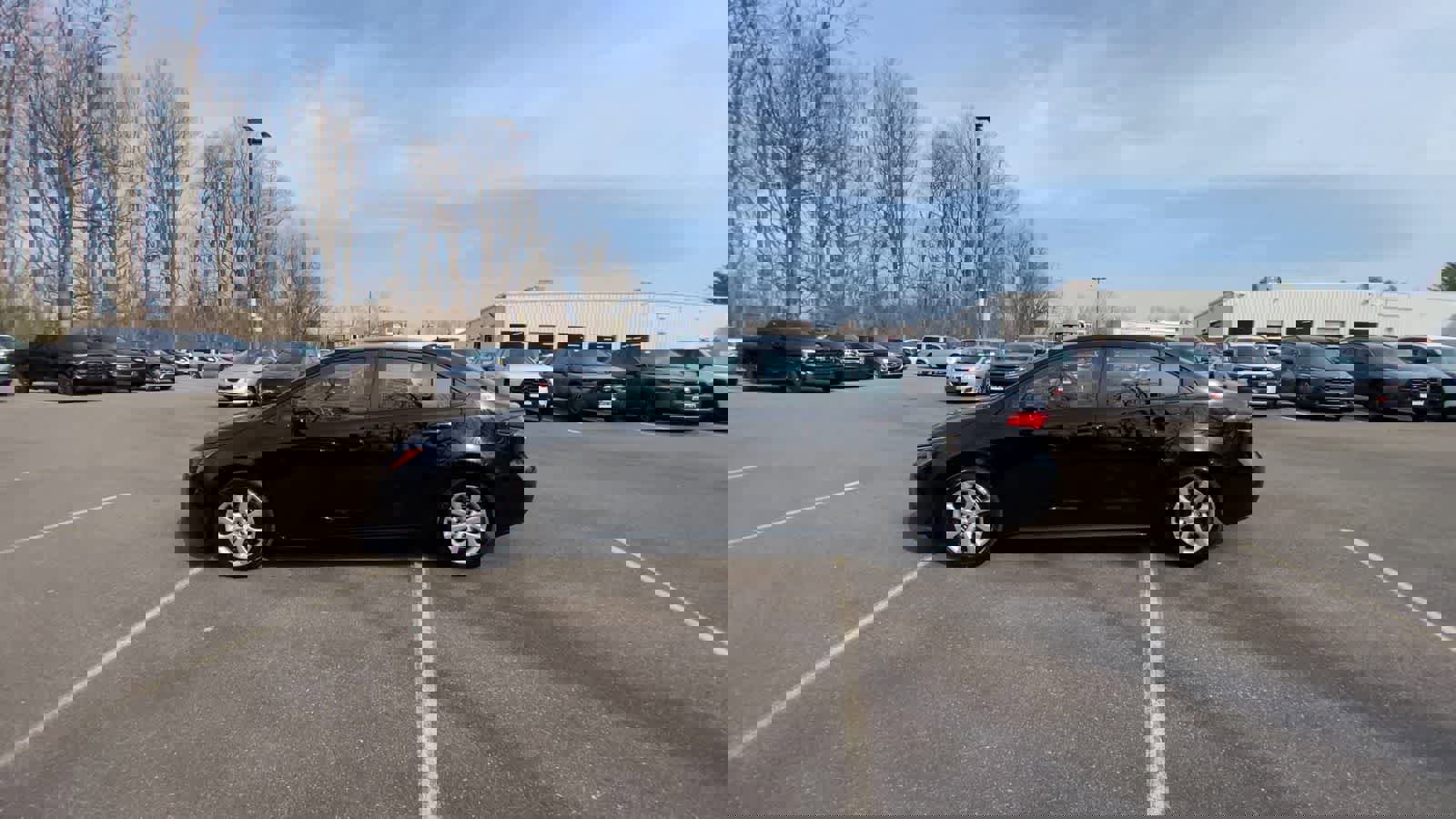 Used 2025 Toyota Corolla LE image 5