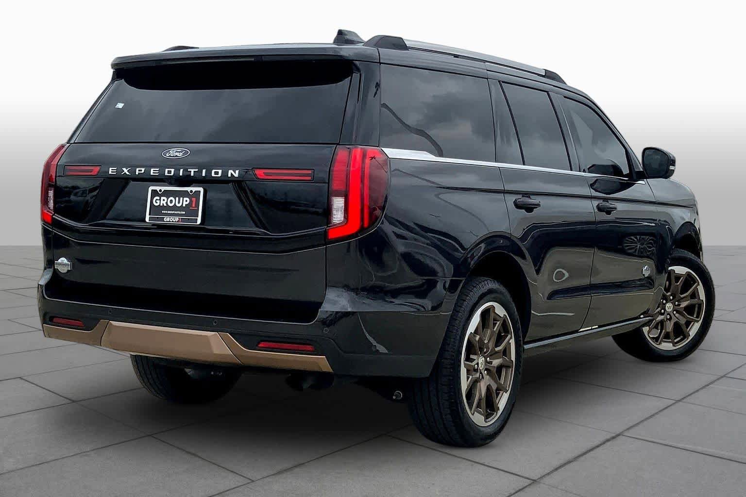 Used 2025 Ford Expedition King Ranch image 12