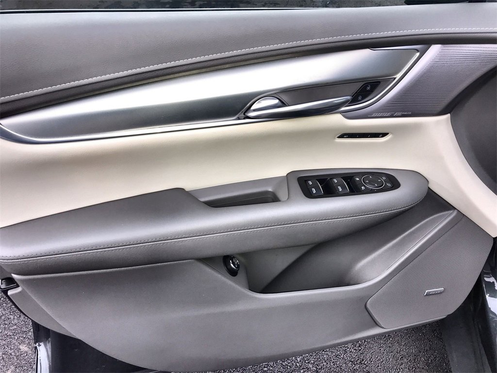 Used 2022 Cadillac XT5 Premium Luxury image 13