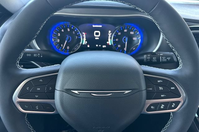 New 2027 Chrysler Pacifica Select FWD image 23