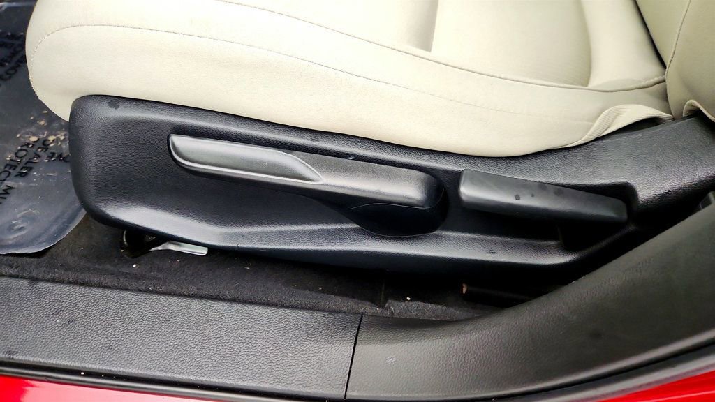 Used 2019 Honda Accord LX image 11