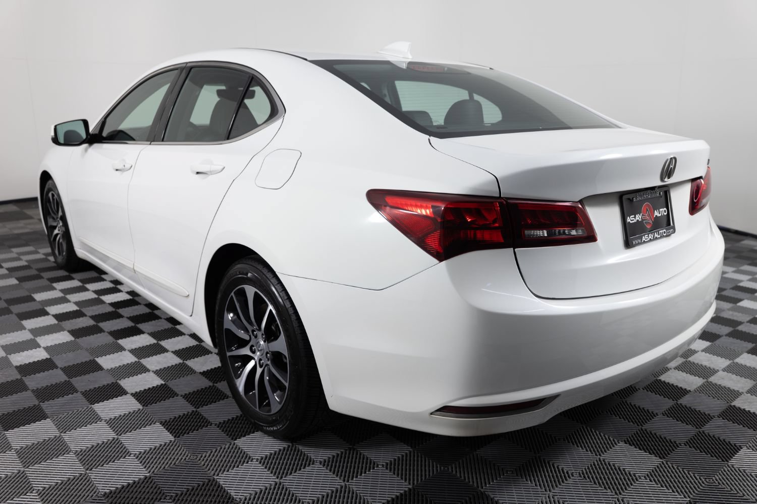 Used 2016 Acura TLX w/ Technology Package FWD image 5