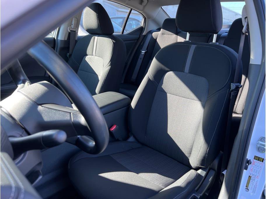 Used 2025 Nissan Sentra SV image 8