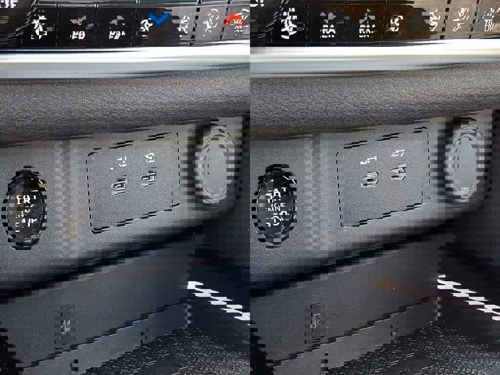 Used 2024 Nissan Rogue Platinum w/ Platinum Premium Package image 25