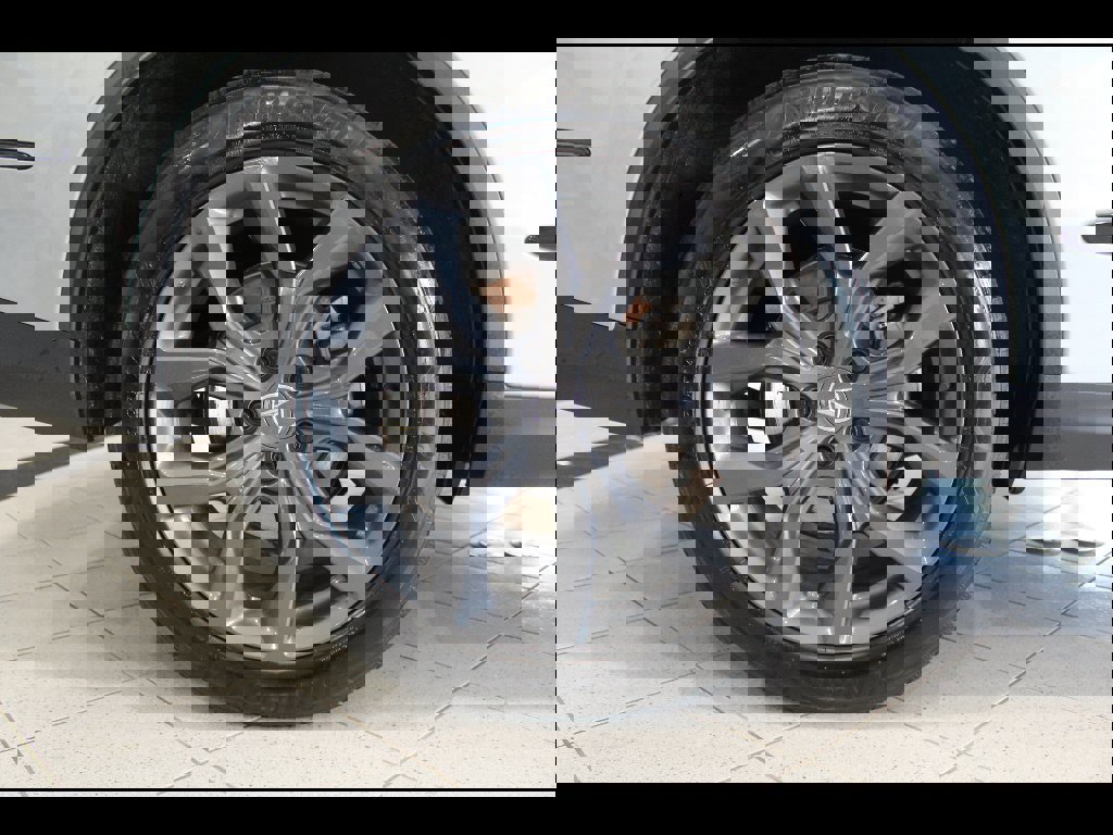 Used 2023 Acura MDX A-Spec image 11