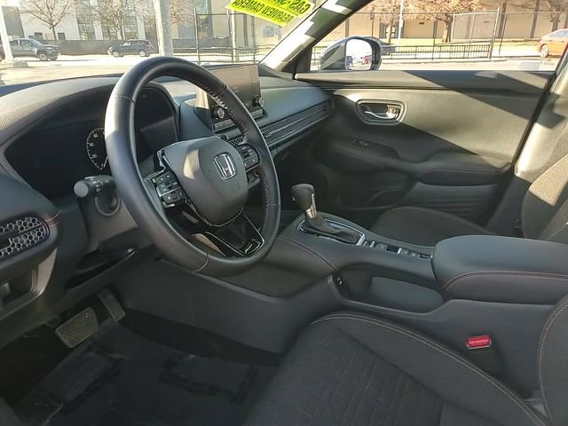 Used 2025 Honda HR-V Sport image 9