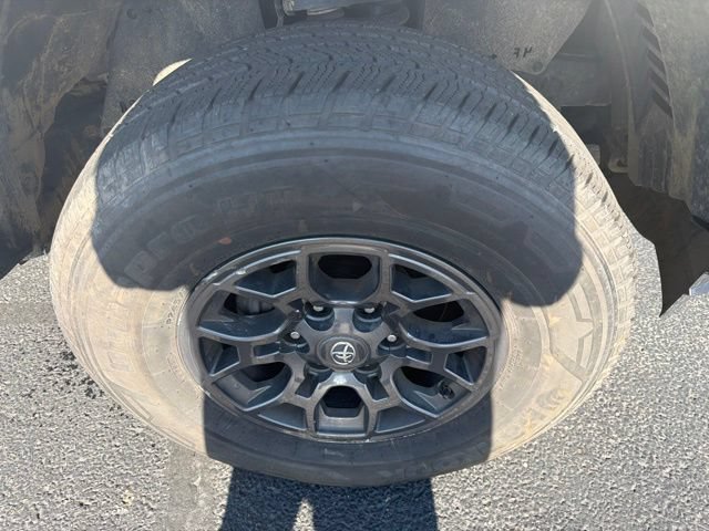 Used 2023 Toyota Tacoma SR AWD/4WD image 24