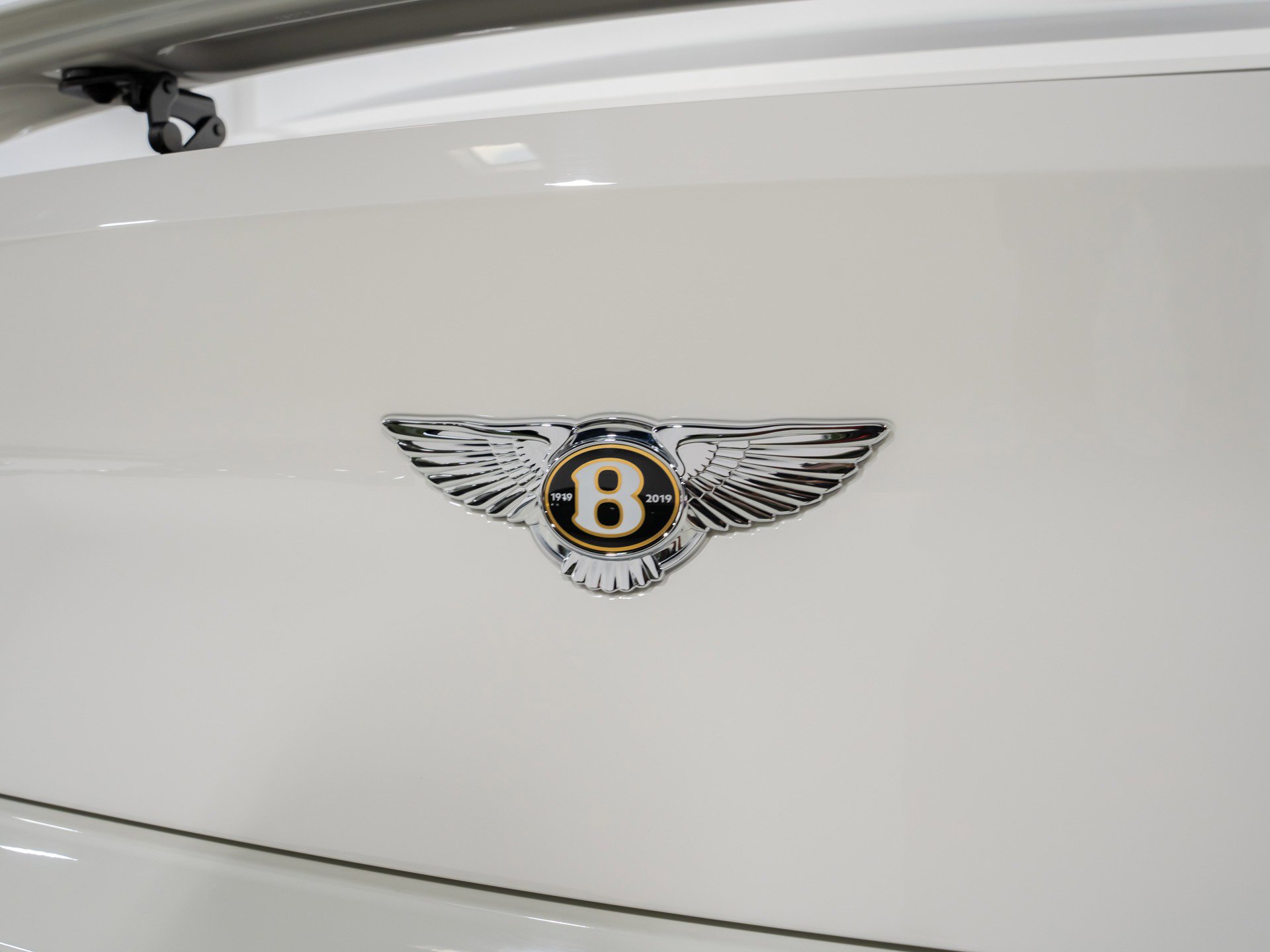 Used 2020 Bentley Continental GT V8 image 22