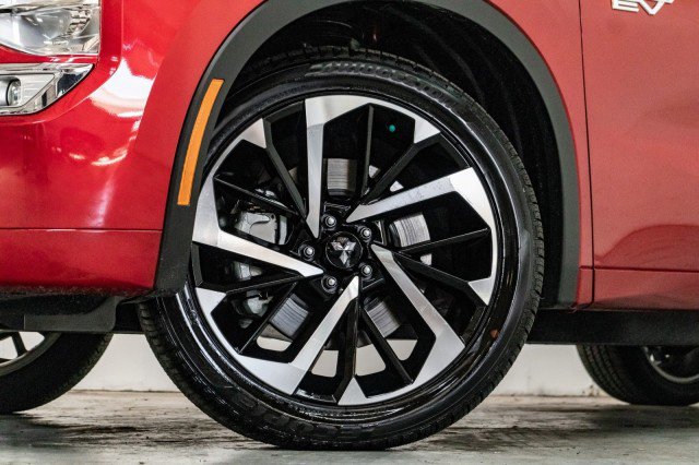 New 2025 Mitsubishi Outlander SEL image 3