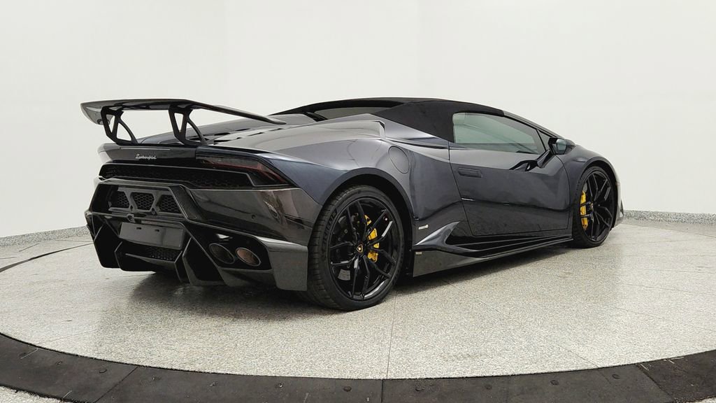 Used 2016 Lamborghini Huracan LP 610-4 AWD/4WD image 5