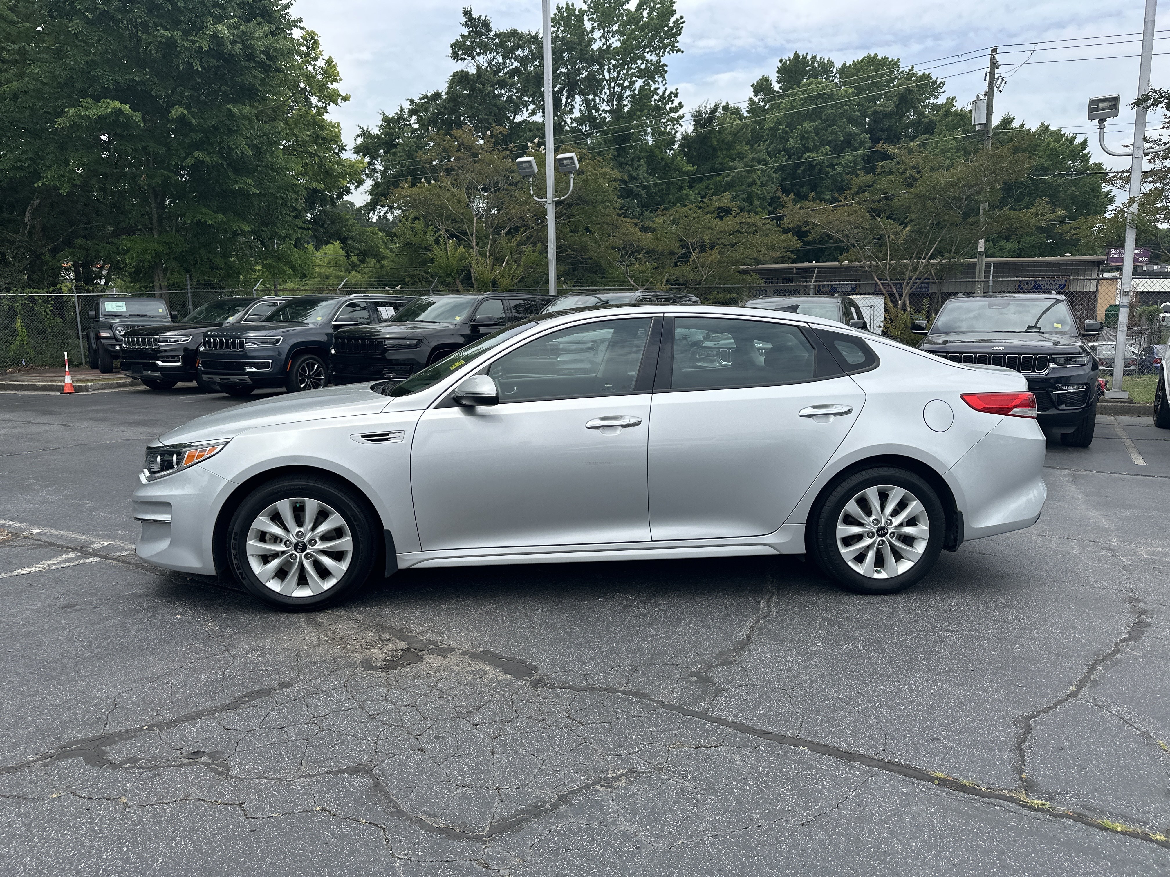 Used 2016 Kia Optima EX w/ Option Group 040 FWD image 6