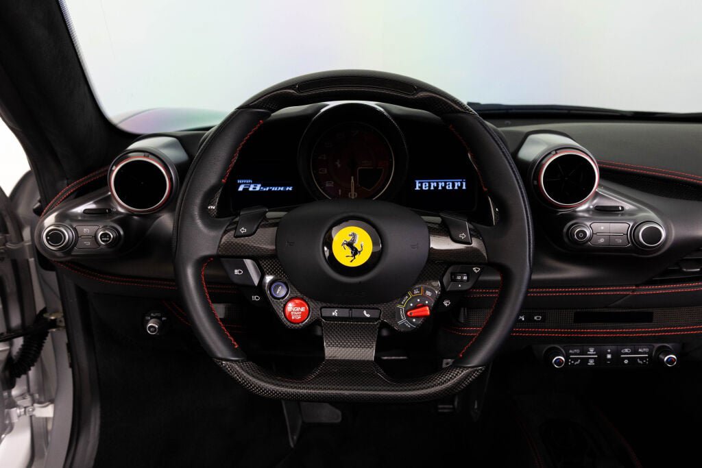 Used 2022 Ferrari F8 Tributo RWD image 5