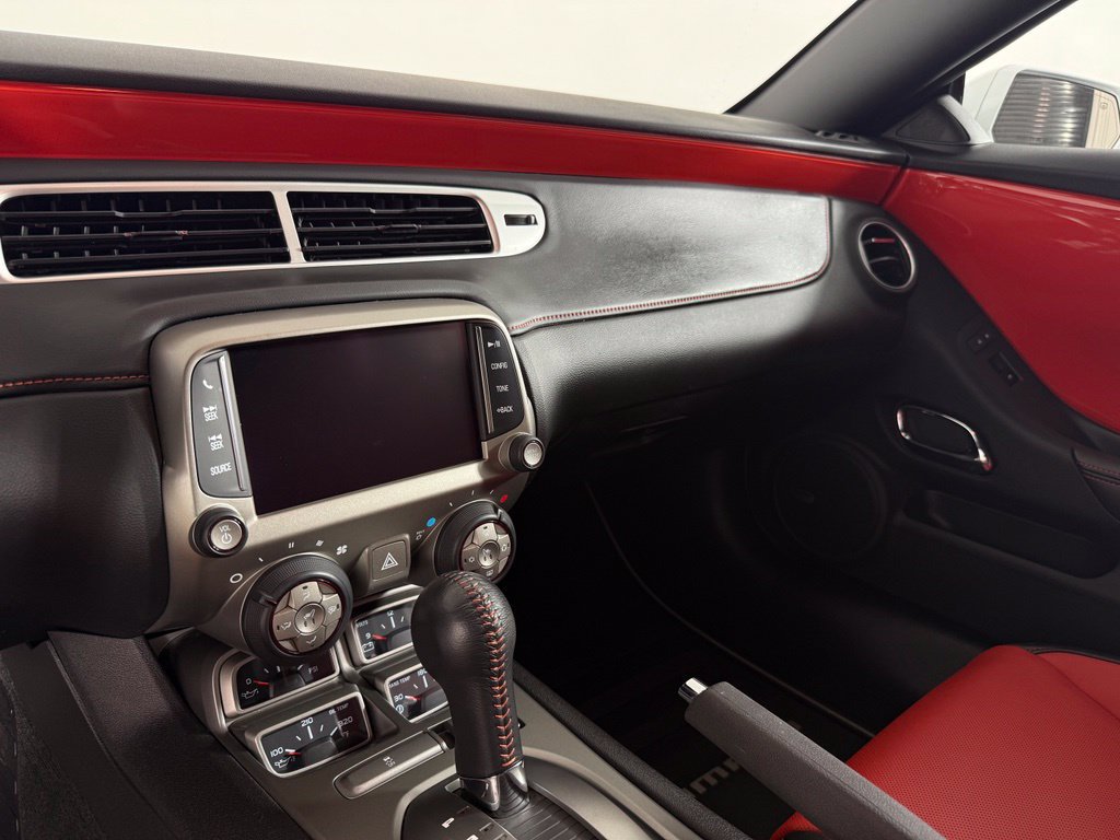 Used 2013 Chevrolet Camaro SS RWD image 20
