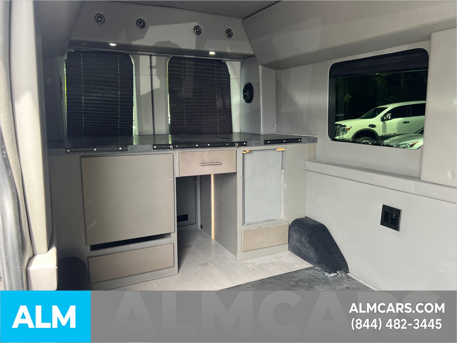 Used 2019 Ford Transit 350 XLT RWD image 18