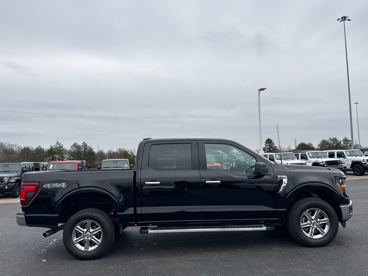 Used 2024 Ford F150 XLT image 2