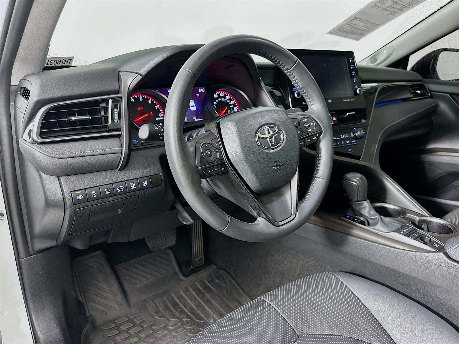 Used 2024 Toyota Camry XSE w/ Navigation Package image 9