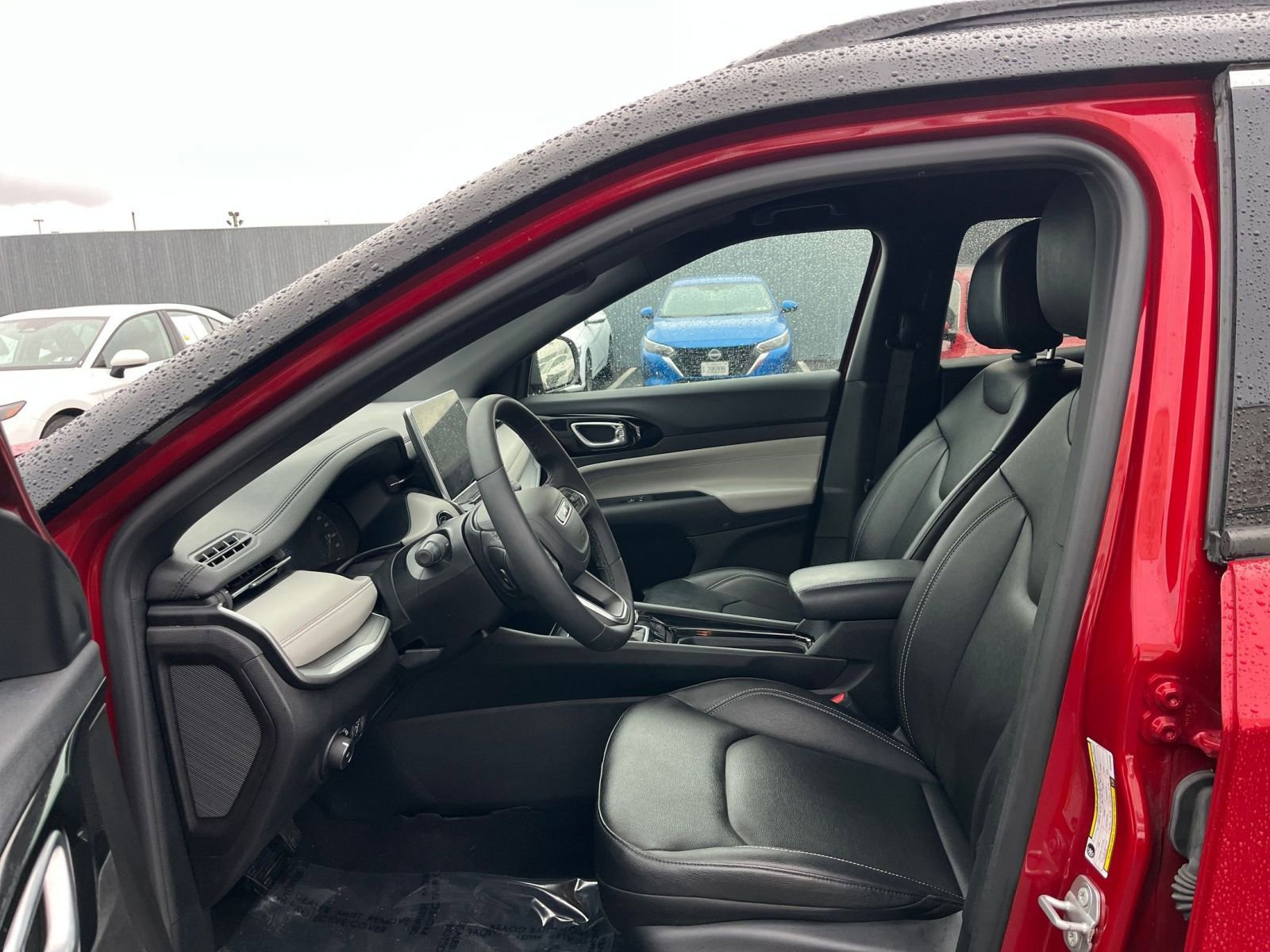 Used 2025 Jeep Compass Limited AWD/4WD image 28