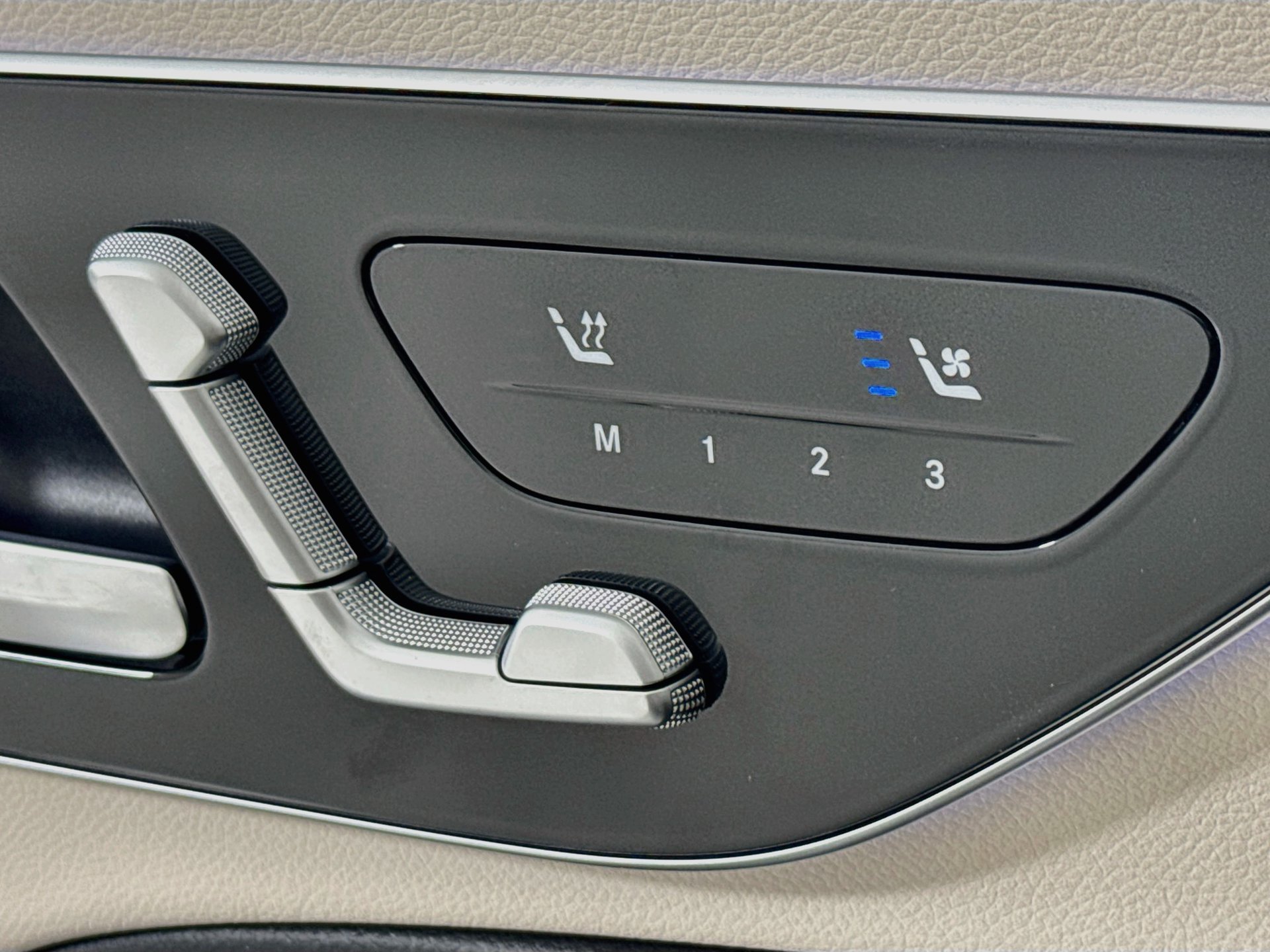 New 2027 Mercedes-Benz E 350 4MATIC Sedan image 22