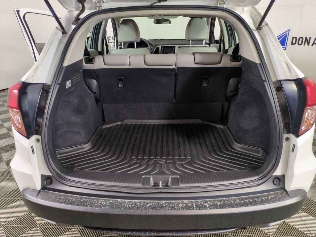 Used 2017 Honda HR-V LX image 23