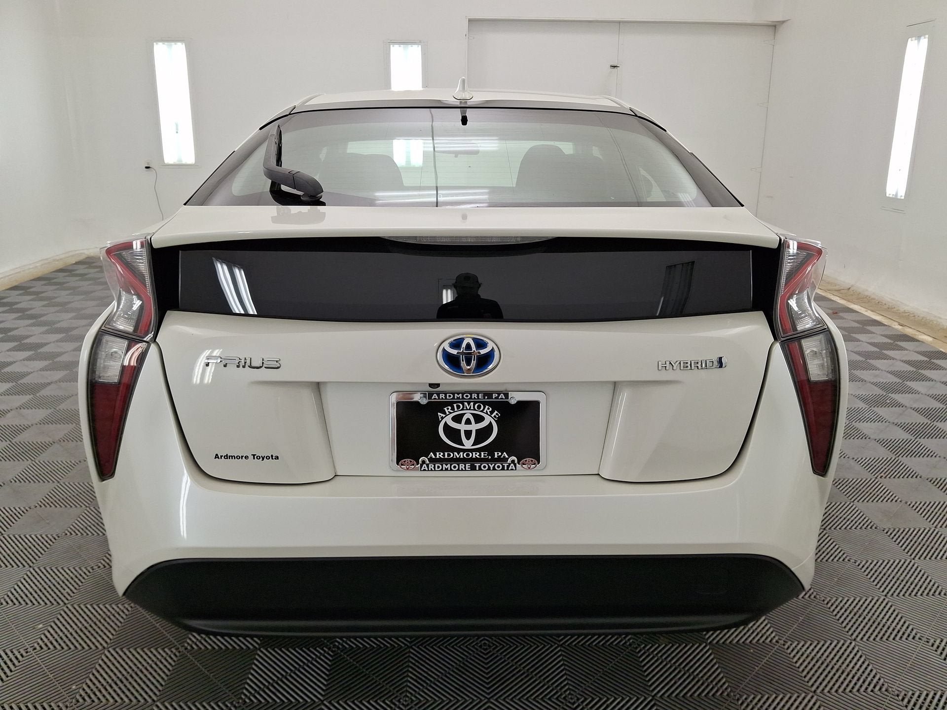 Certified 2017 Toyota Prius Three FWD image 22