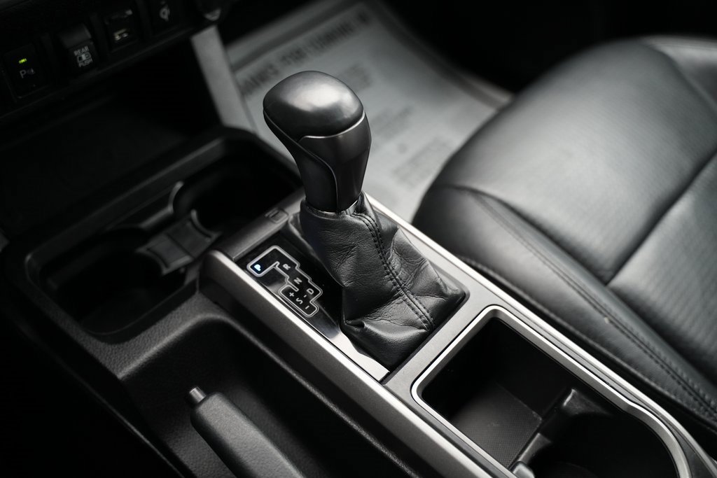 Used 2021 Toyota Tacoma Limited image 35